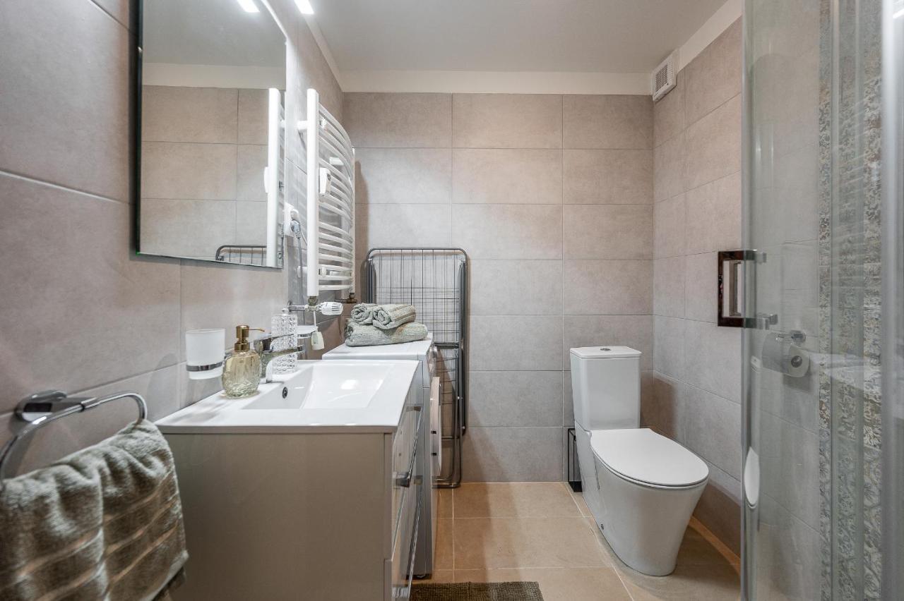 Apartman Mezonet Na Namesti Caşonia Exterior foto